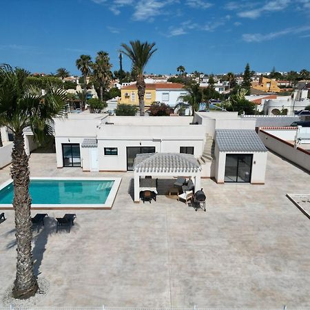 Pink Lagoon Villa Torrevieja Eksteriør billede