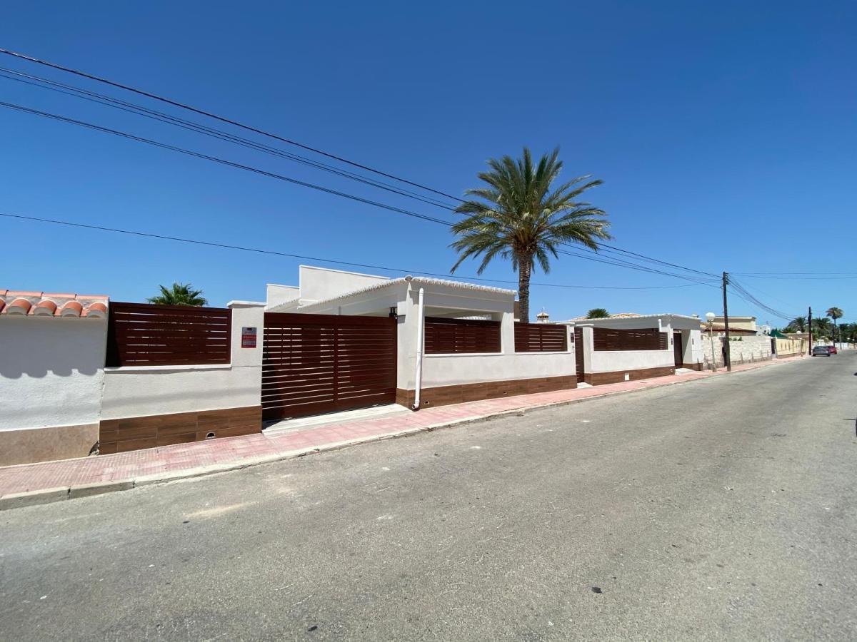 Pink Lagoon Villa Torrevieja Eksteriør billede