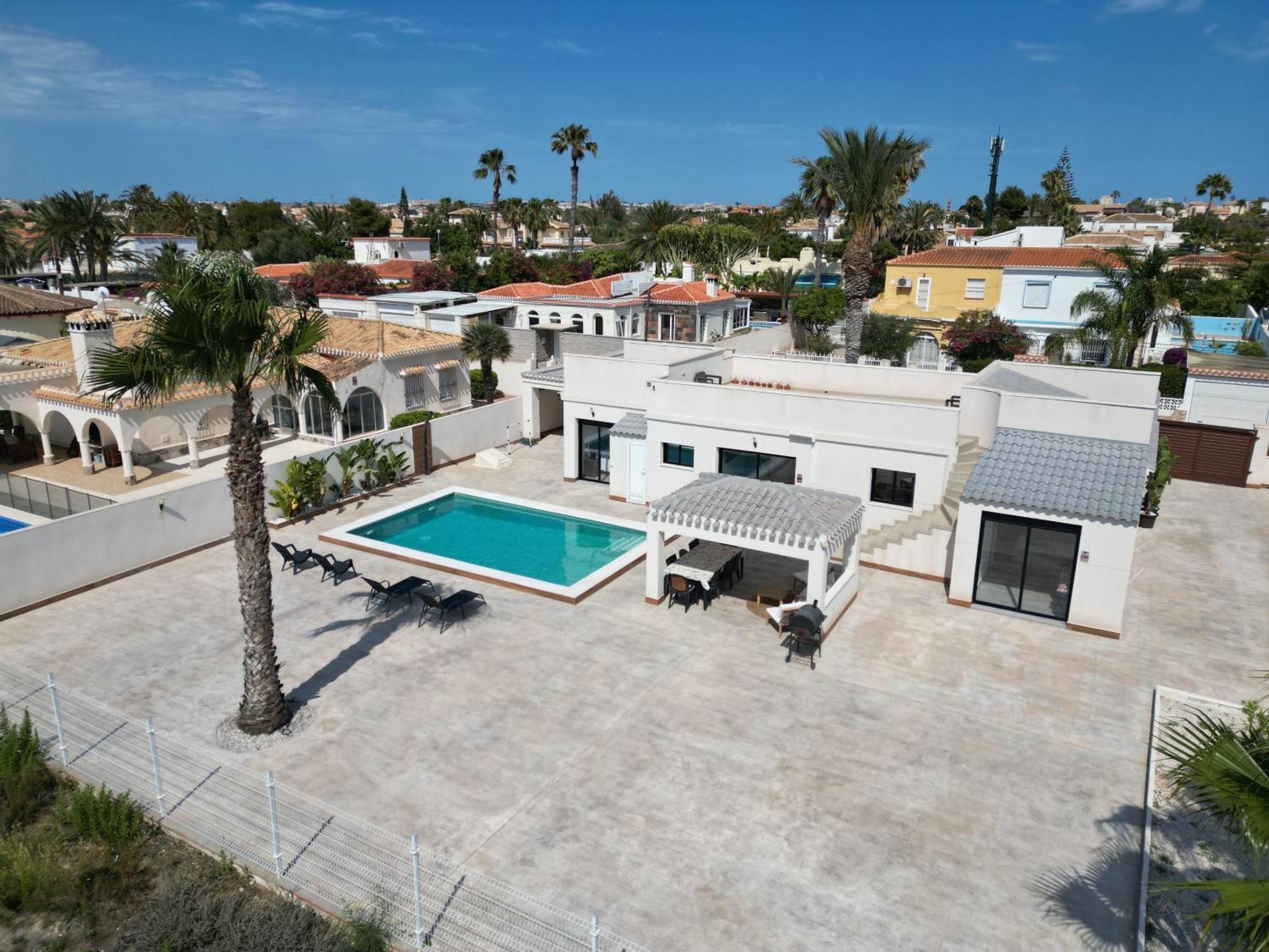 Pink Lagoon Villa Torrevieja Eksteriør billede
